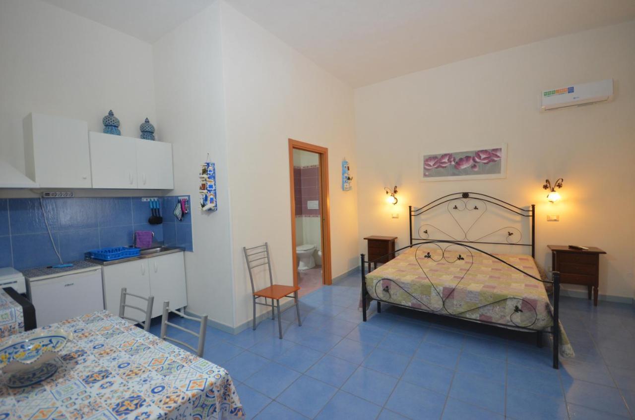 Appartamenti Da Clarissa Macari Exterior foto