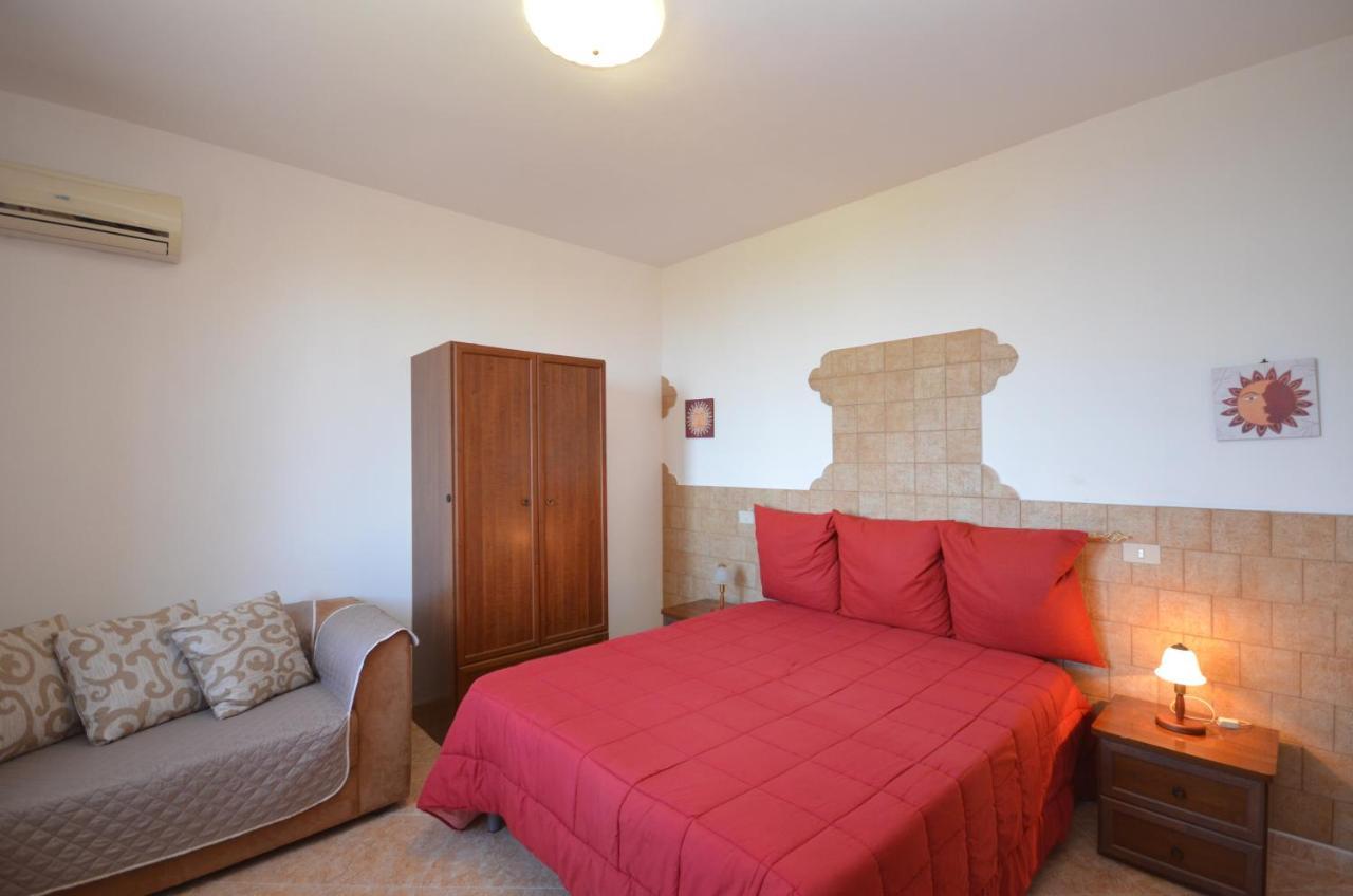 Appartamenti Da Clarissa Macari Exterior foto